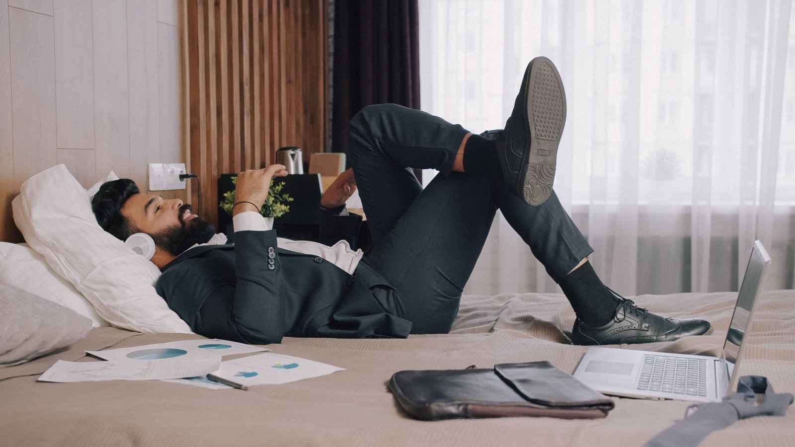 over night success : hard work vs smart work